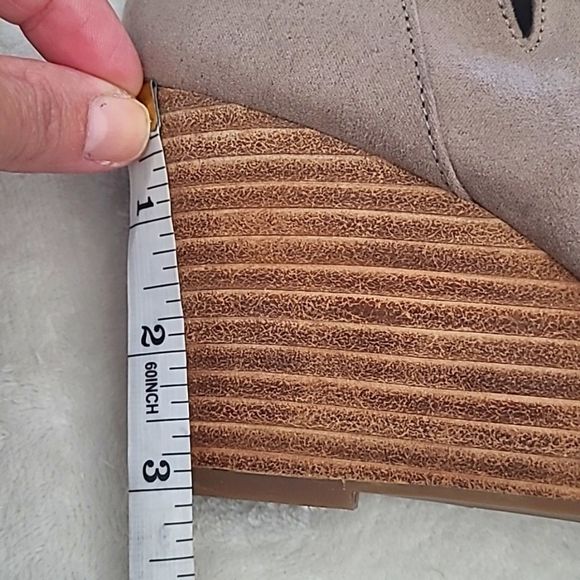 Madden Girl Greteel Wedge Bootie 8.5 Womens Hidden Heel Beige Closed Toe 3 Boho - Picture 12 of 14